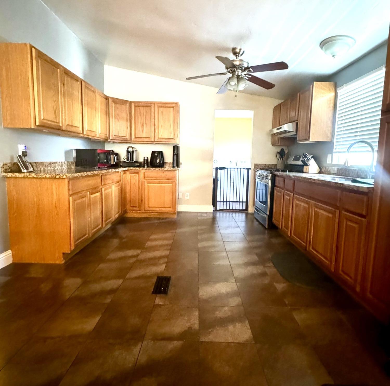 Detail Gallery Image 2 of 78 For 11550 S Harlan Rd 15, Lathrop,  CA 95330 - 3 Beds | 2 Baths