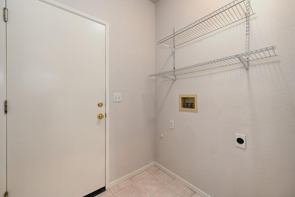 Detail Gallery Image 20 of 43 For 6442 Cedar Ranch Dr, Citrus Heights,  CA 95621 - 4 Beds | 2 Baths