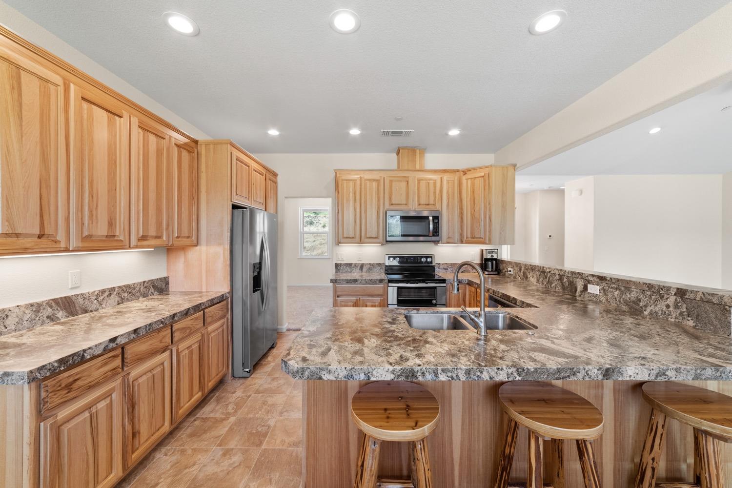 Detail Gallery Image 17 of 77 For 12992 Lone Tree Way, Marysville,  CA 95901 - 3 Beds | 2/1 Baths