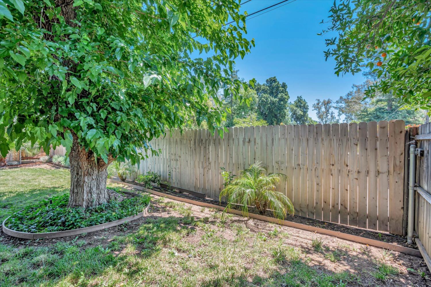 Detail Gallery Image 31 of 34 For 3814 Thornwood Dr, Sacramento,  CA 95821 - 3 Beds | 2 Baths