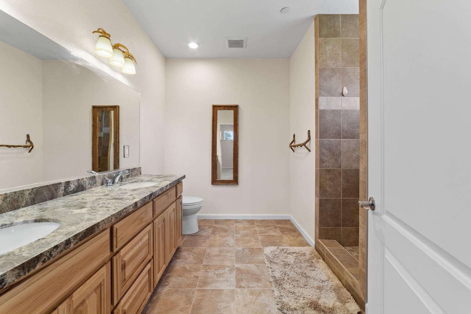 Detail Gallery Image 37 of 77 For 12992 Lone Tree Way, Marysville,  CA 95901 - 3 Beds | 2/1 Baths