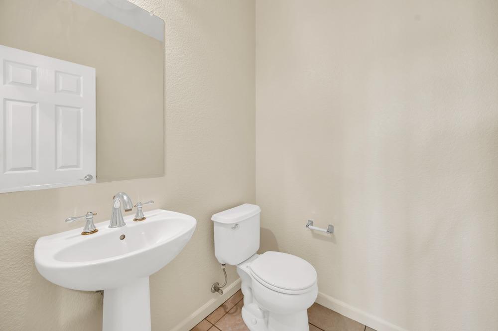 Detail Gallery Image 19 of 49 For 5542 Hazelbrook Ct, Antioch,  CA 94531 - 6 Beds | 3/1 Baths