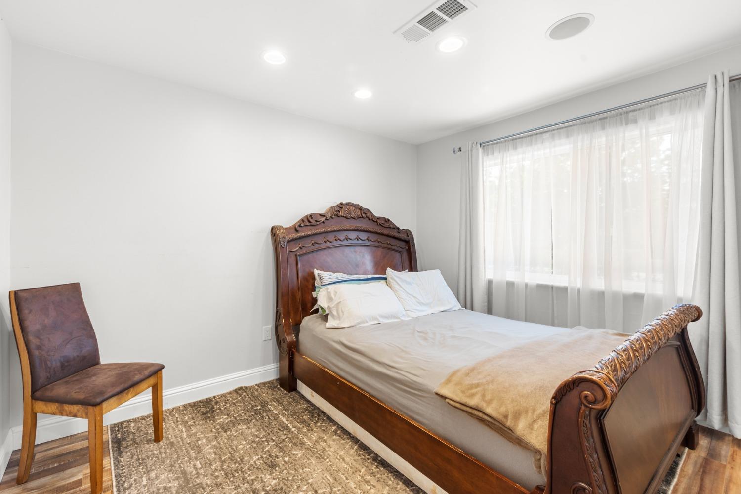 Detail Gallery Image 13 of 53 For 8732 Central Ave, Orangevale,  CA 95662 - 3 Beds | 2 Baths