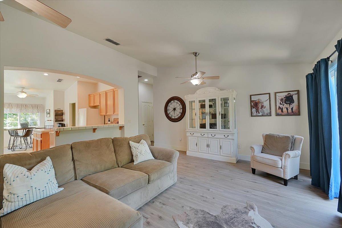 Detail Gallery Image 11 of 38 For 163 Hudson Way, Wheatland,  CA 95692 - 3 Beds | 2 Baths