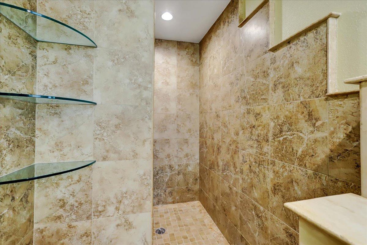 Detail Gallery Image 21 of 91 For 13598 Desperado Dr, Penn Valley,  CA 95946 - 5 Beds | 2/1 Baths