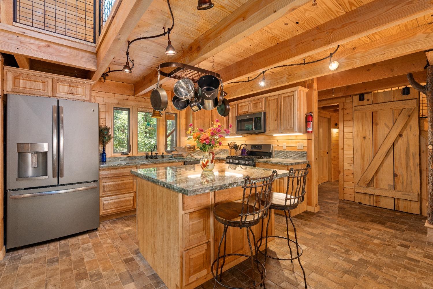 Detail Gallery Image 30 of 54 For 11992 Red Gate Rd, Nevada City,  CA 95959 - 8 Beds | 8 Baths