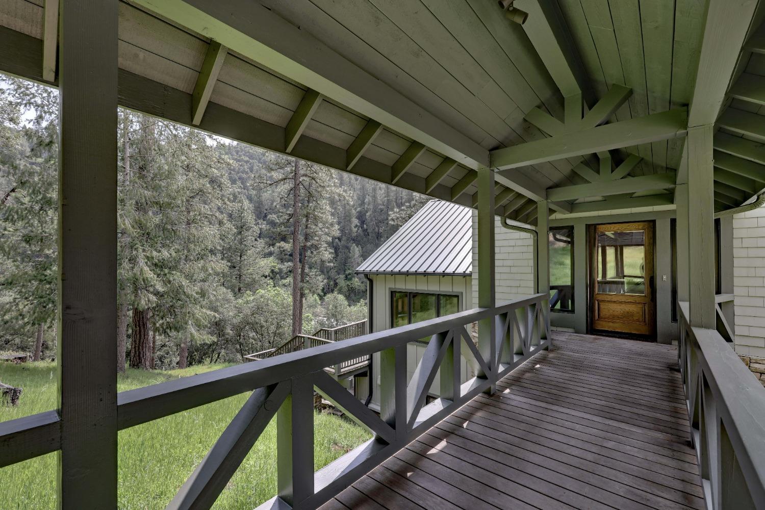 Detail Gallery Image 5 of 85 For 15035 Deerwood Pl, Grass Valley,  CA 95949 - 4 Beds | 4 Baths