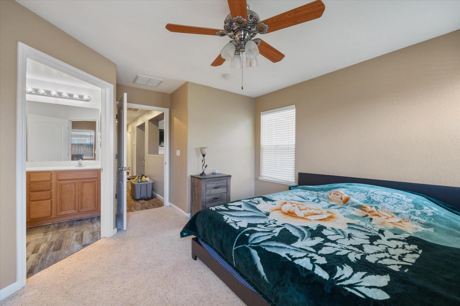 Detail Gallery Image 15 of 27 For 1359 Leighton Grove Dr, Plumas Lake,  CA 95961 - 3 Beds | 2 Baths