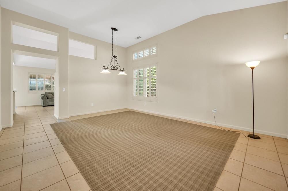 Detail Gallery Image 7 of 49 For 5542 Hazelbrook Ct, Antioch,  CA 94531 - 6 Beds | 3/1 Baths