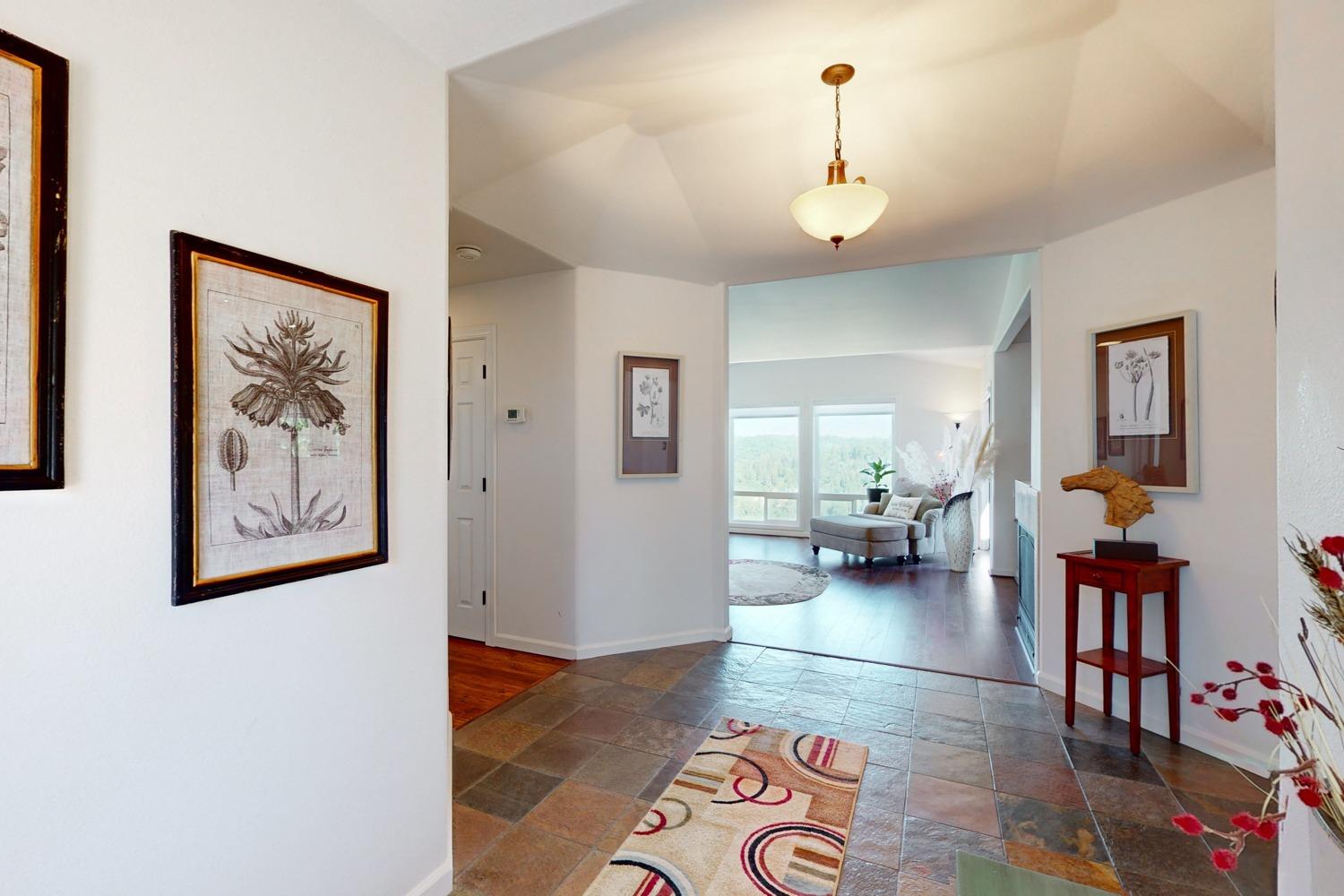 Detail Gallery Image 9 of 98 For 17237 Geneva Ct, Grass Valley,  CA 95949 - 3 Beds | 2 Baths
