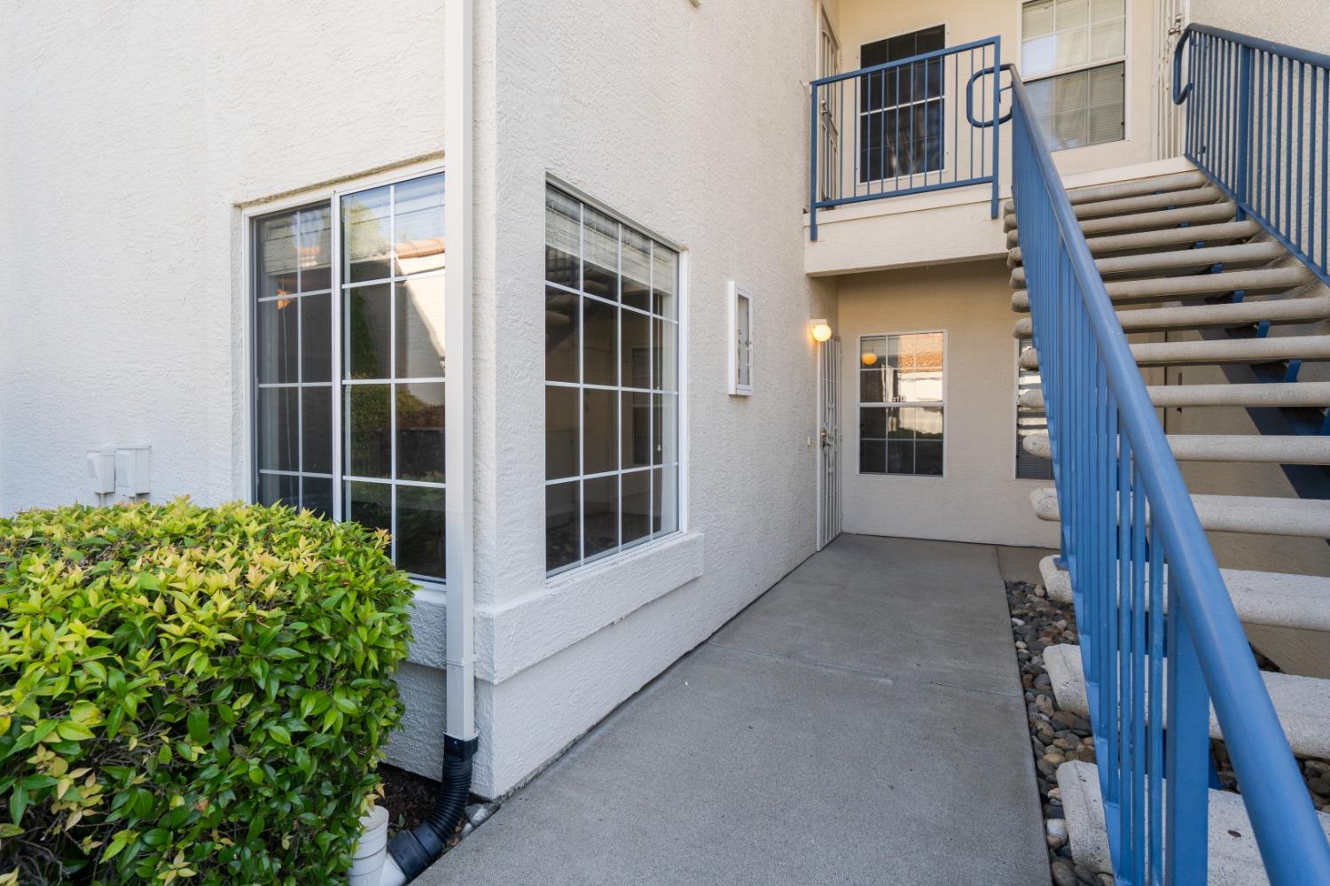 Detail Gallery Image 1 of 40 For 2713 Zephyr Cv #1079,  Rocklin,  CA 95677 - 2 Beds | 2 Baths