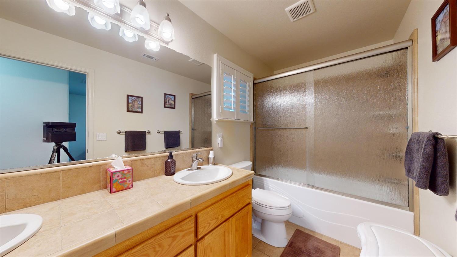 Detail Gallery Image 14 of 44 For 5578 Cox Dr, Valley Springs,  CA 95252 - 3 Beds | 2 Baths