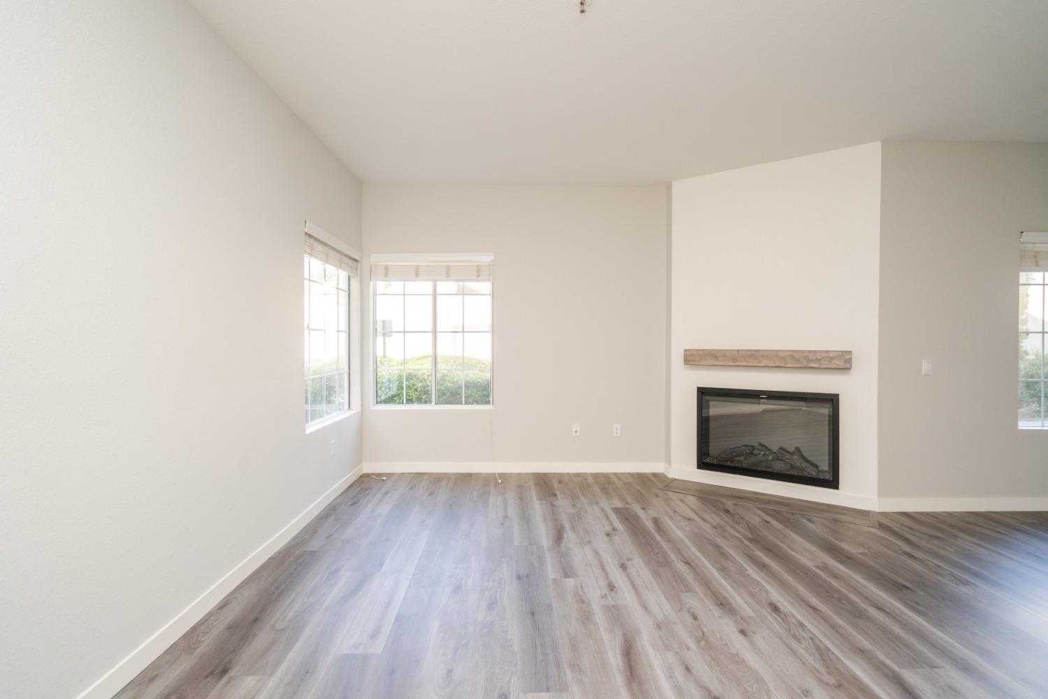 Detail Gallery Image 11 of 40 For 2713 Zephyr Cv #1079,  Rocklin,  CA 95677 - 2 Beds | 2 Baths