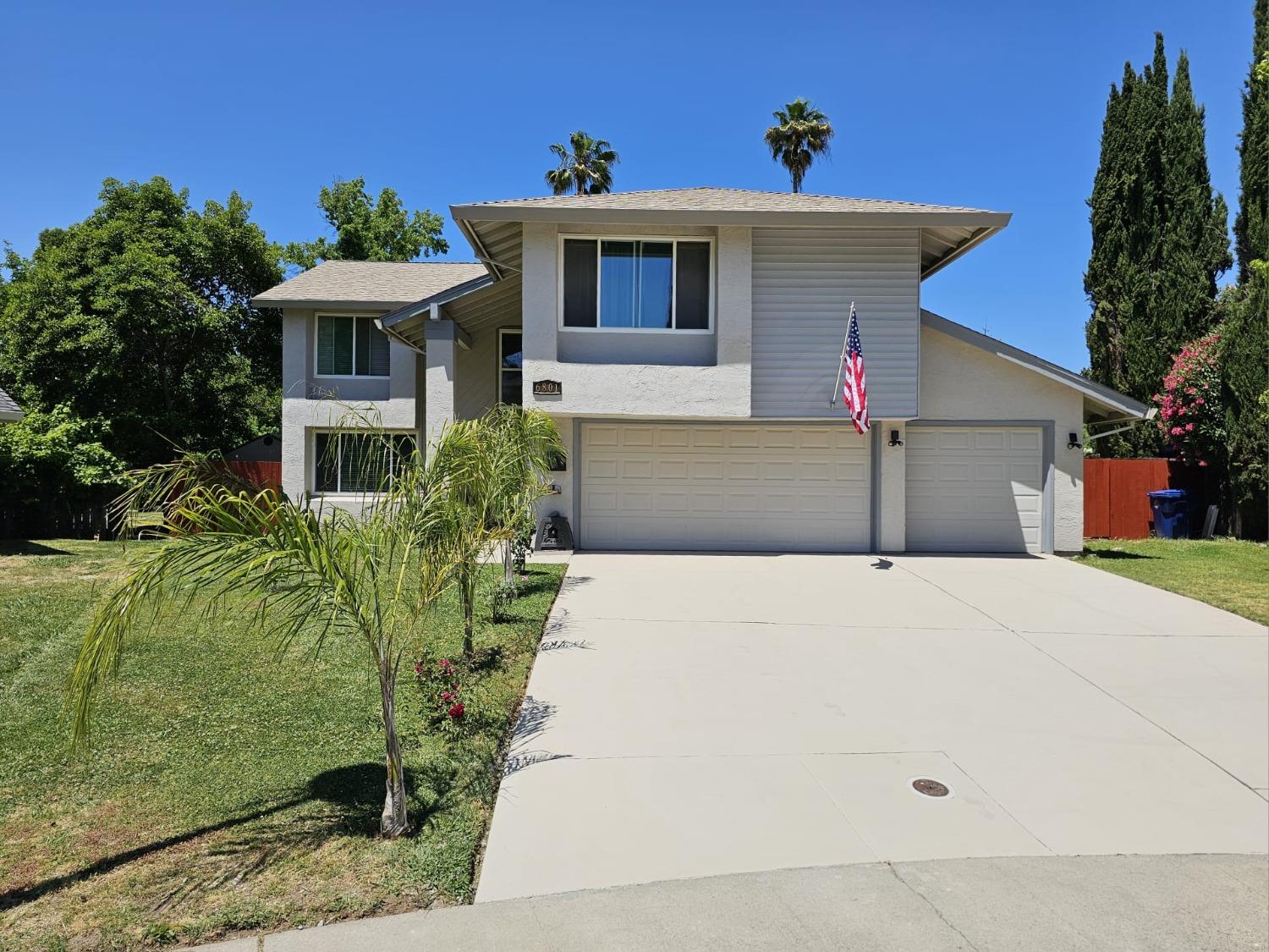 Detail Gallery Image 1 of 92 For 6801 Woodlock, Citrus Heights,  CA 95621 - 4 Beds | 2/1 Baths