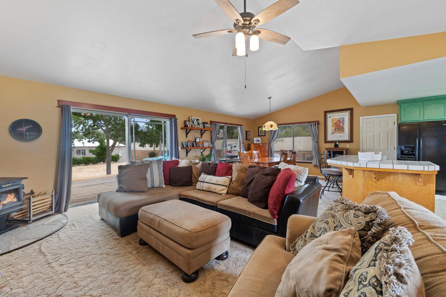 Detail Gallery Image 34 of 99 For 1777 Hoya Ct #662,  Copperopolis,  CA 95228 - 3 Beds | 2 Baths