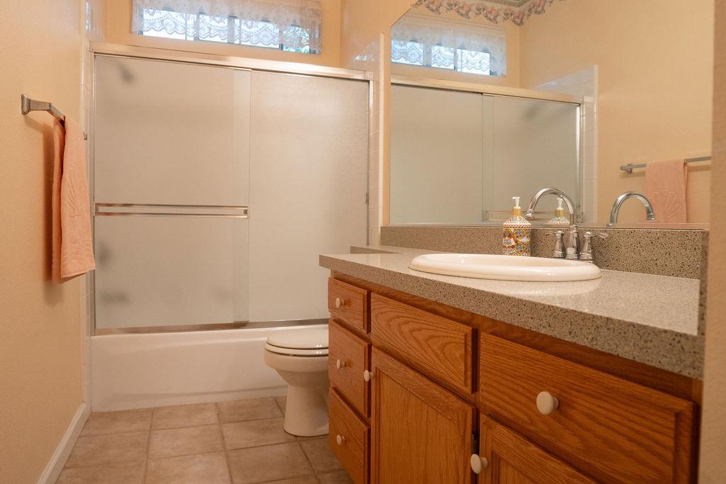 Detail Gallery Image 10 of 22 For 8121 Heritage Meadow Lane, Citrus Heights,  CA 95610 - 2 Beds | 2 Baths