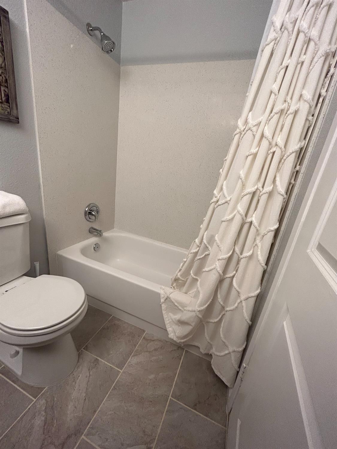Detail Gallery Image 22 of 23 For 1421 Chelsea Way, Stockton,  CA 95209 - 3 Beds | 2 Baths