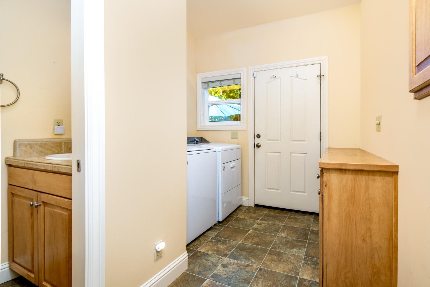 Detail Gallery Image 40 of 64 For 932 Freeman Ln, Grass Valley,  CA 95949 - 3 Beds | 2/1 Baths