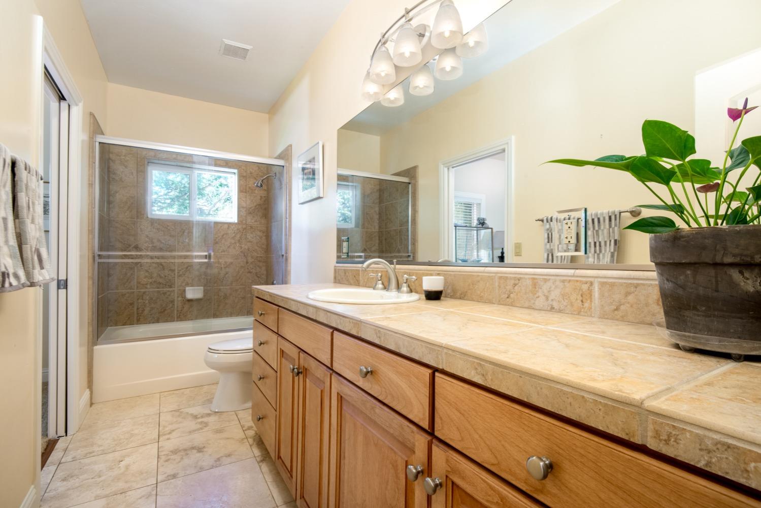 Detail Gallery Image 36 of 64 For 932 Freeman Ln, Grass Valley,  CA 95949 - 3 Beds | 2/1 Baths