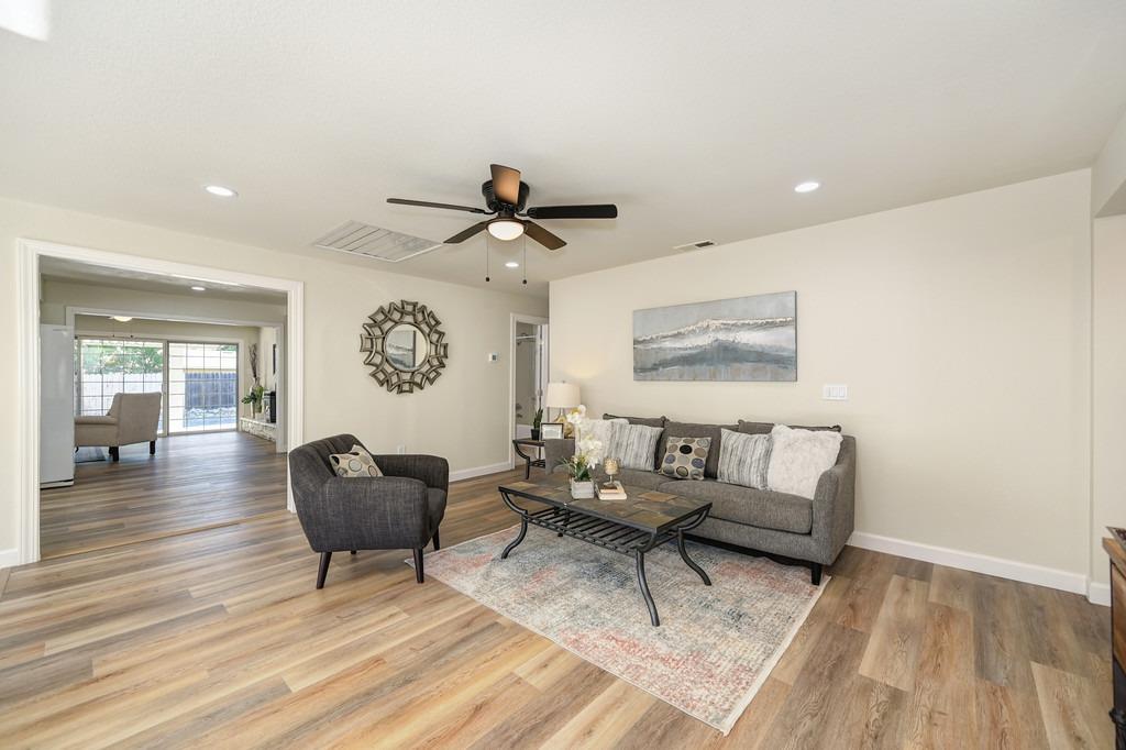 Detail Gallery Image 7 of 30 For 5656 Butano Way, Rocklin,  CA 95677 - 3 Beds | 2 Baths