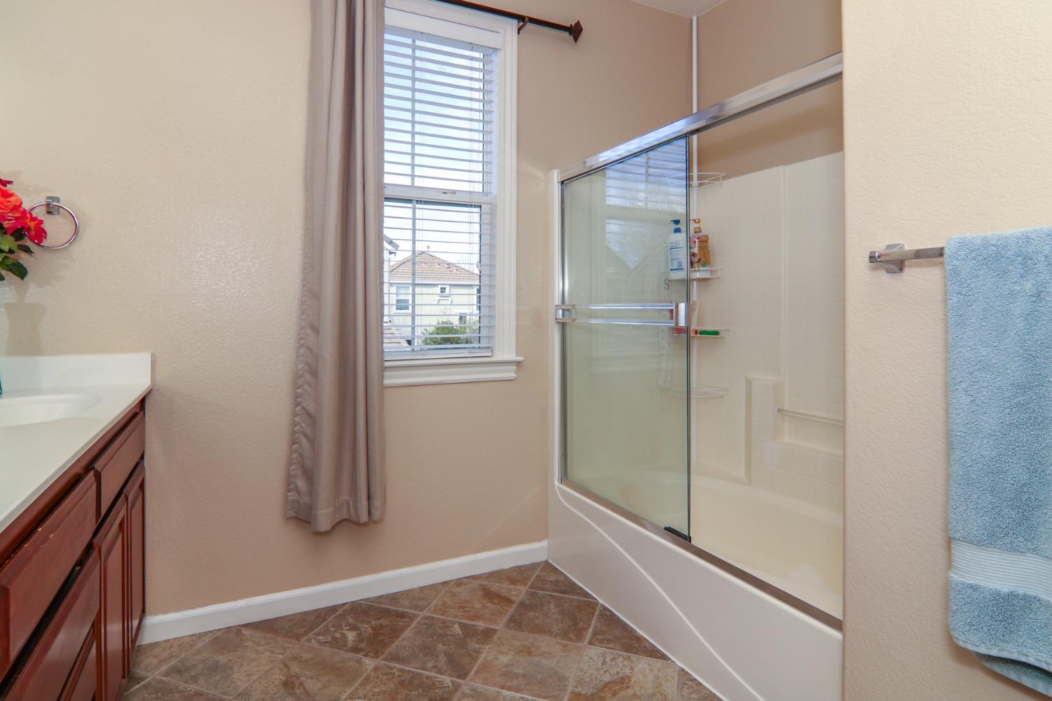 Detail Gallery Image 24 of 33 For 578 Navigator Dr, Lincoln,  CA 95648 - 3 Beds | 2/1 Baths