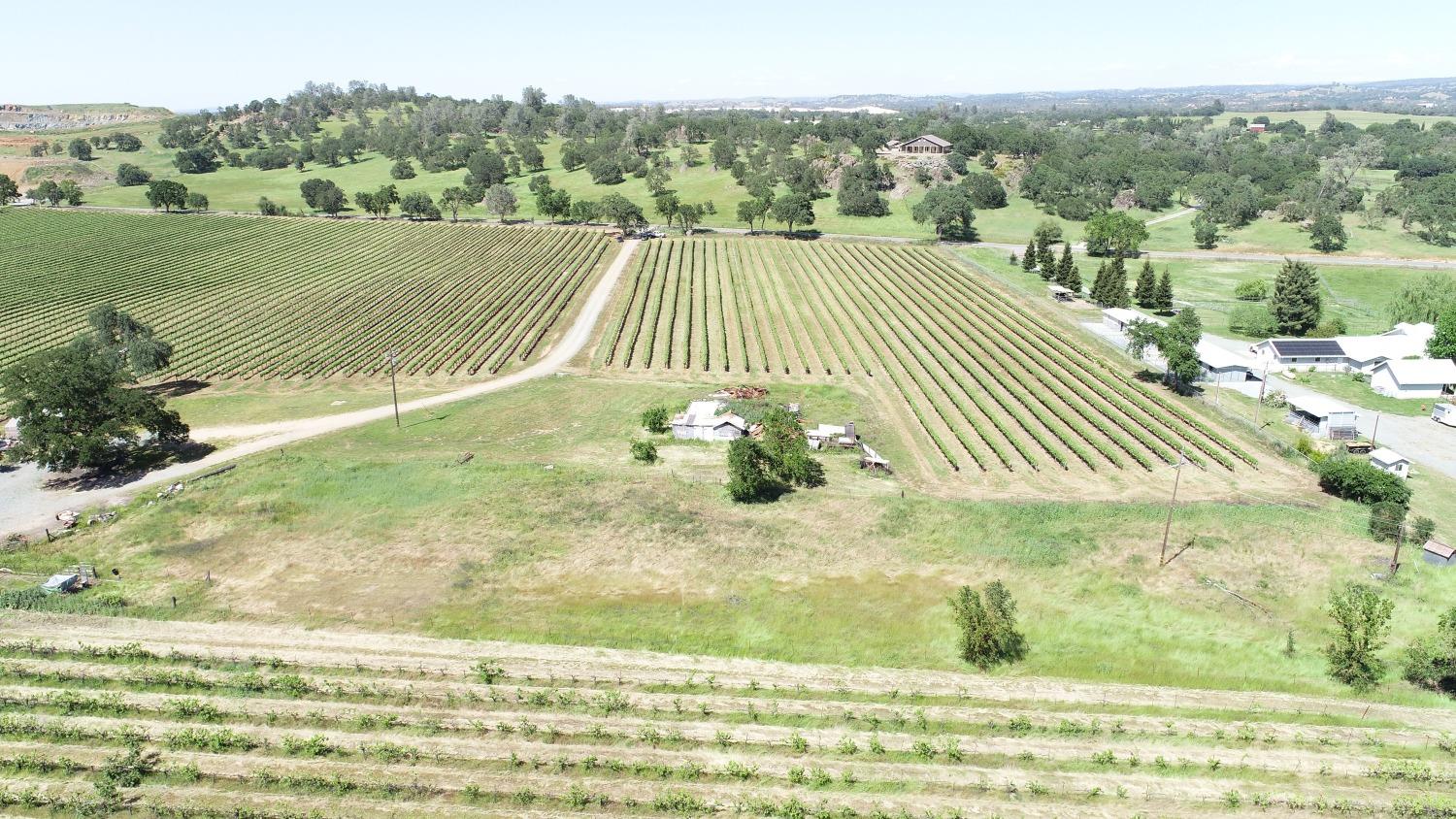 Detail Gallery Image 14 of 29 For 3900 Jackson Valley Rd, Ione,  CA 95640 - 3 Beds | 2 Baths