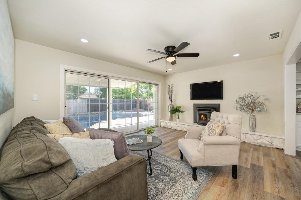 Detail Gallery Image 14 of 30 For 5656 Butano Way, Rocklin,  CA 95677 - 3 Beds | 2 Baths