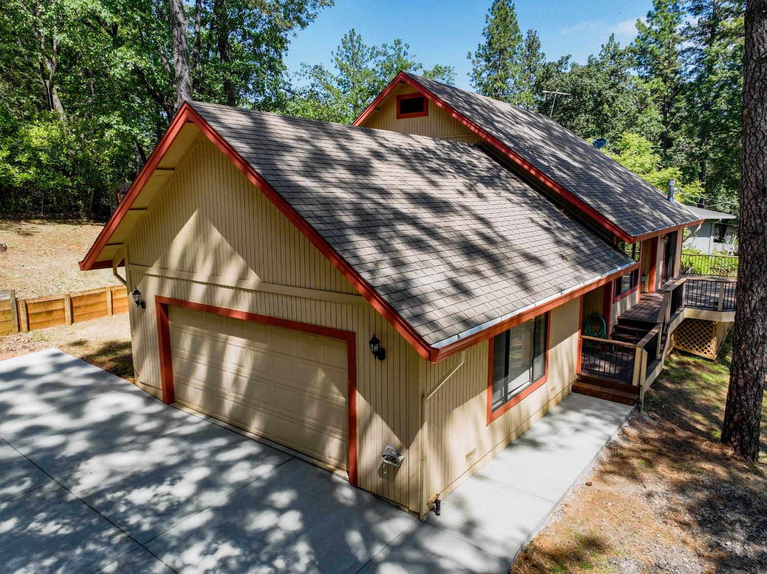 Detail Gallery Image 3 of 47 For 18218 Lawrence Way, Grass Valley,  CA 95949 - 3 Beds | 2/1 Baths