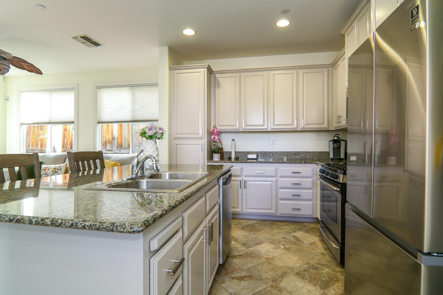 Detail Gallery Image 12 of 33 For 578 Navigator Dr, Lincoln,  CA 95648 - 3 Beds | 2/1 Baths