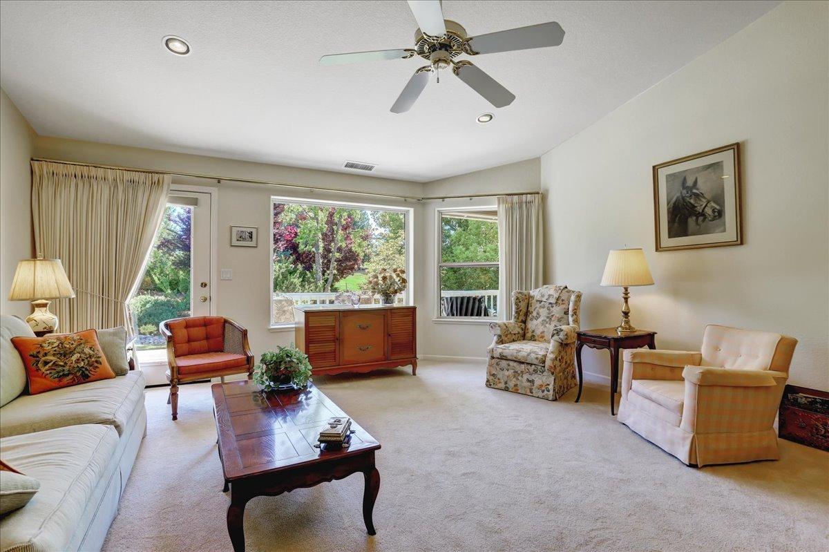 Detail Gallery Image 11 of 98 For 23375 Sun Terrace Ct, Auburn,  CA 95602 - 3 Beds | 2 Baths