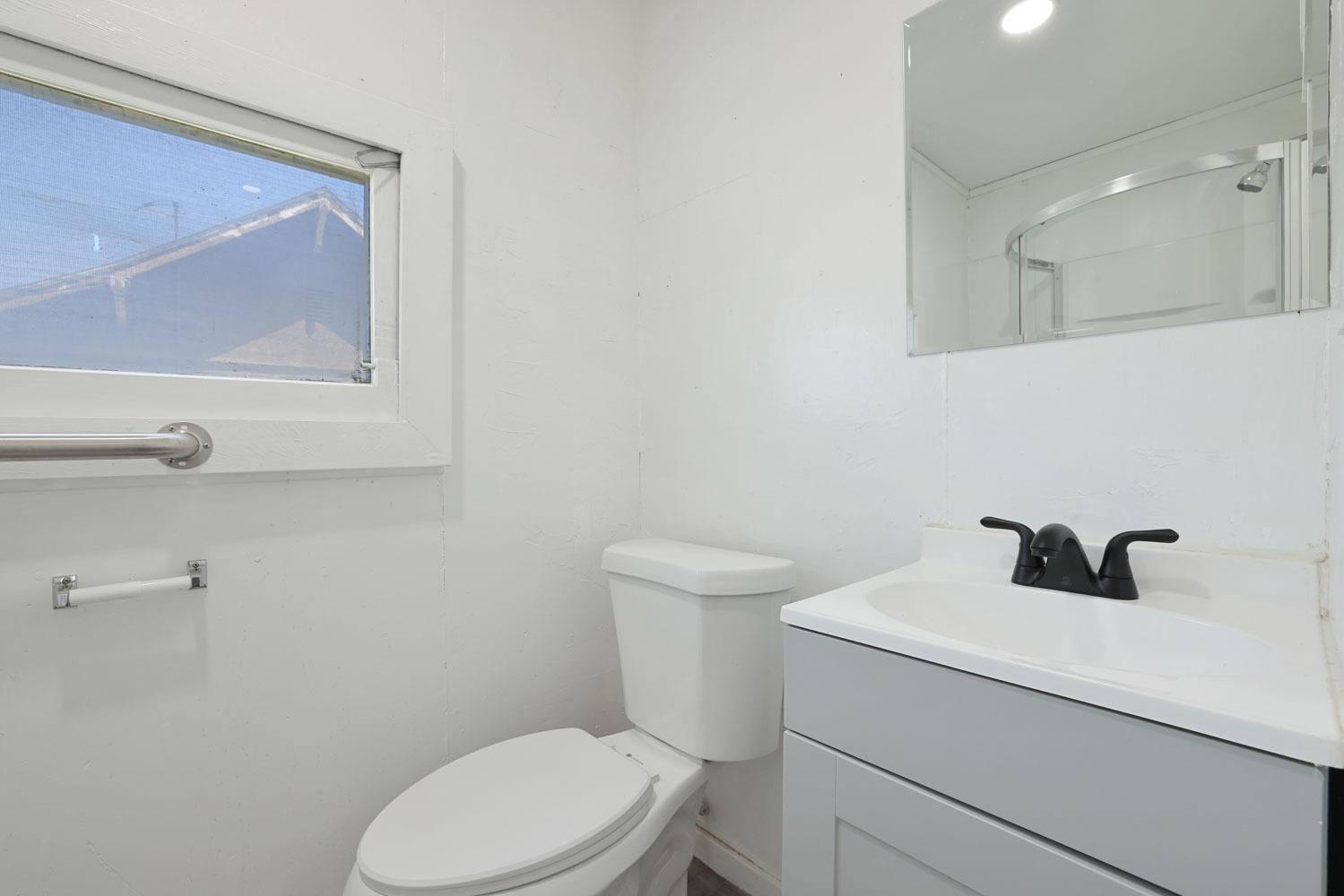 Detail Gallery Image 12 of 42 For 309 N Stockton St, Lodi,  CA 95240 - 3 Beds | 2/1 Baths