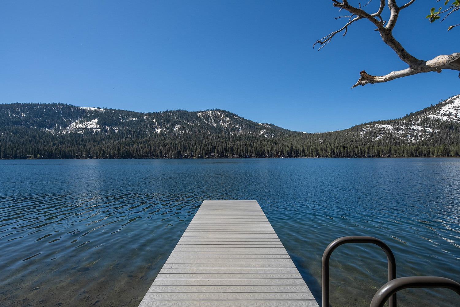 Detail Gallery Image 1 of 31 For 15404 Donner Pass Rd, Truckee,  CA 96161 - 5 Beds | 4/1 Baths
