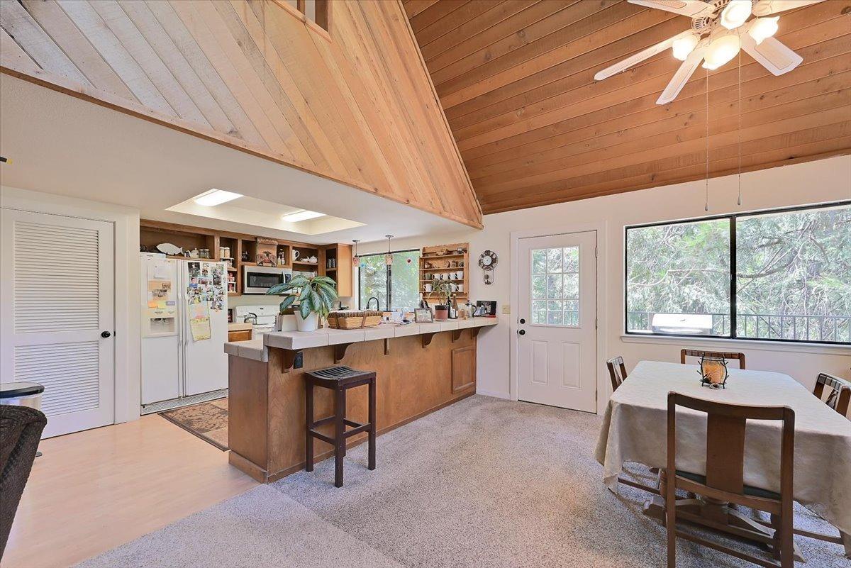 Detail Gallery Image 9 of 33 For 12402 Francis Dr, Grass Valley,  CA 95949 - 4 Beds | 2 Baths