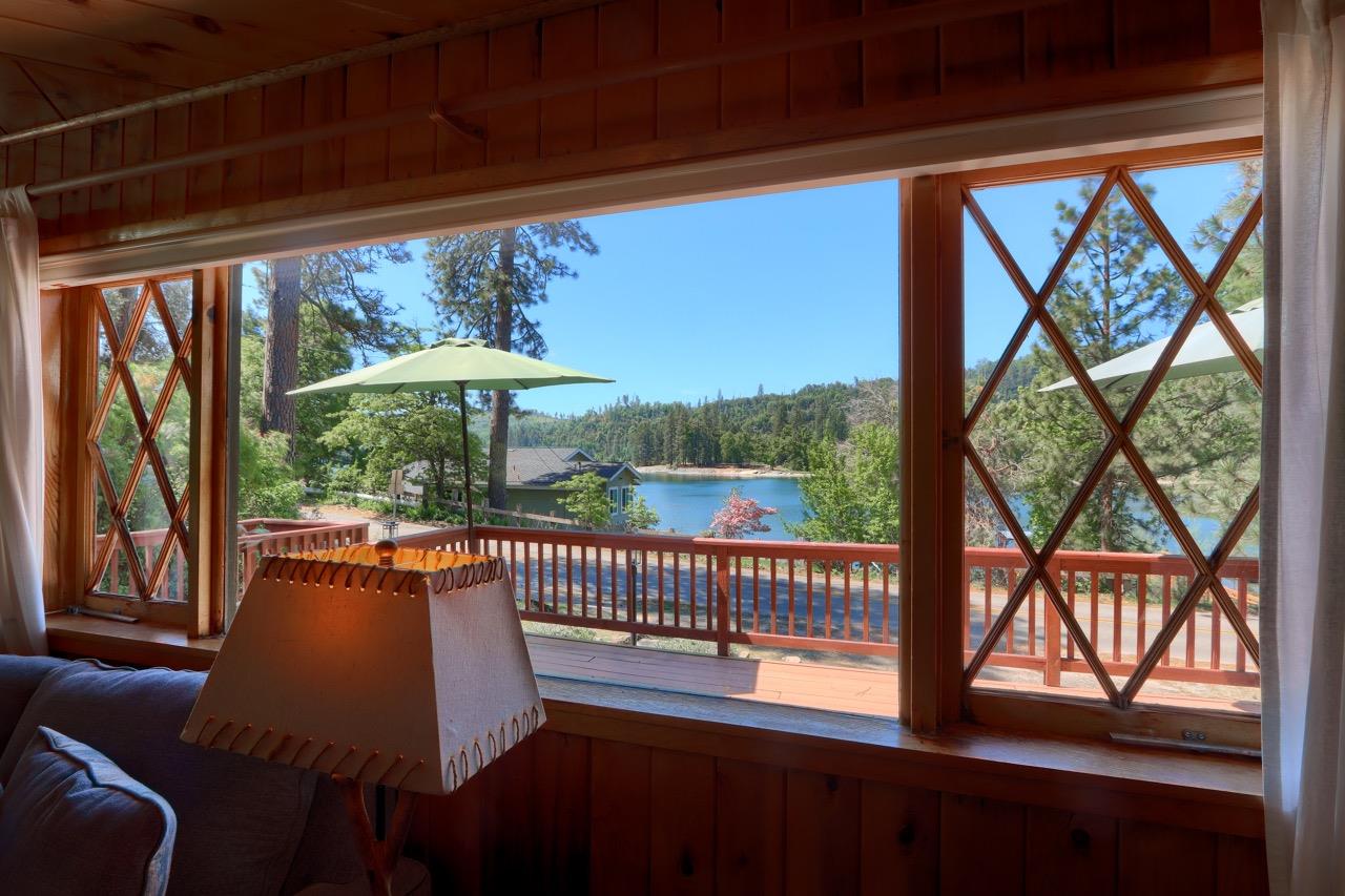 Detail Gallery Image 7 of 56 For 53373 Road 432, Bass Lake,  CA 93604 - 5 Beds | 2 Baths