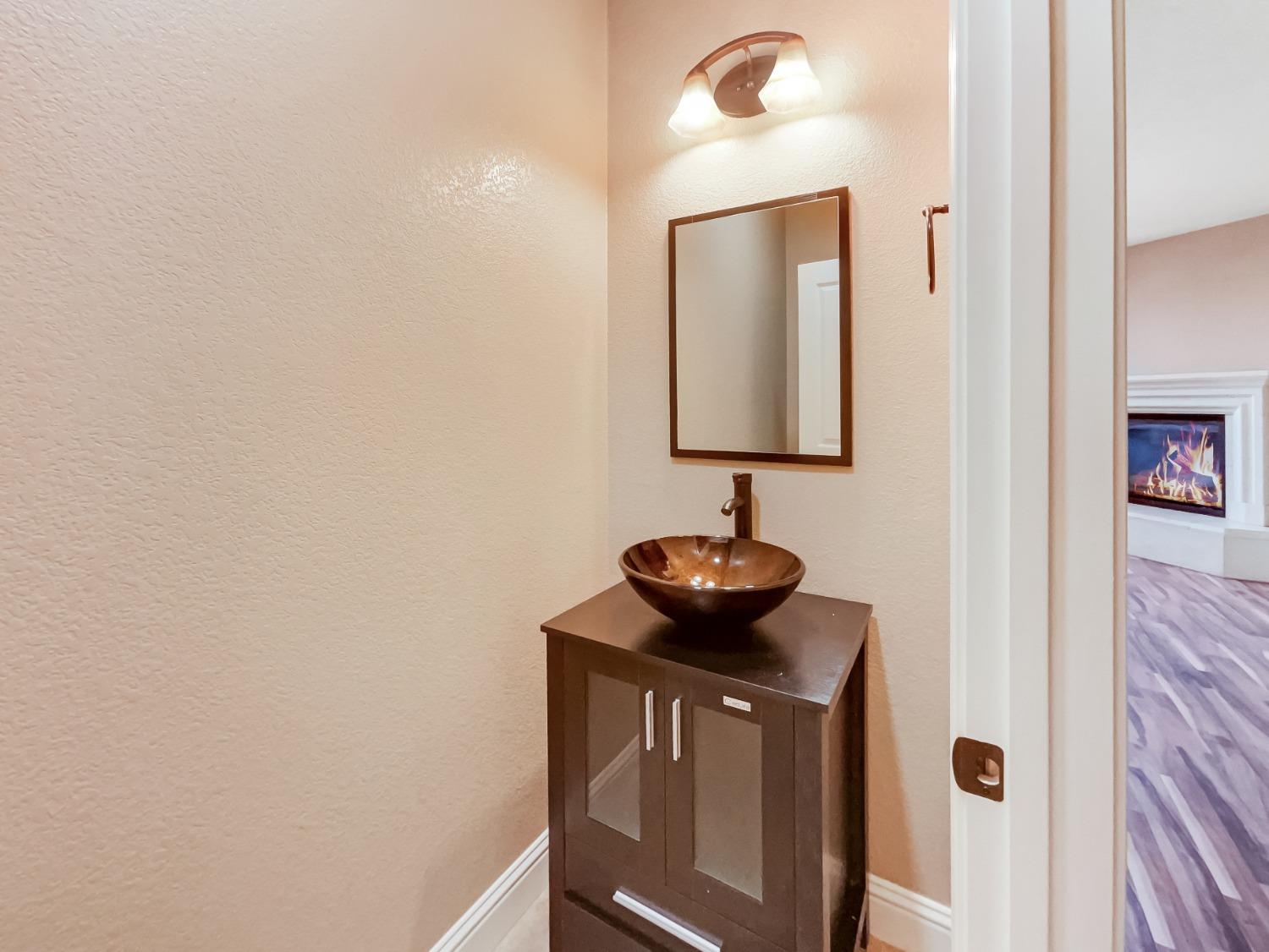 Detail Gallery Image 17 of 27 For 2216 Portsmouth Dr, Yuba City,  CA 95991 - 4 Beds | 2/1 Baths