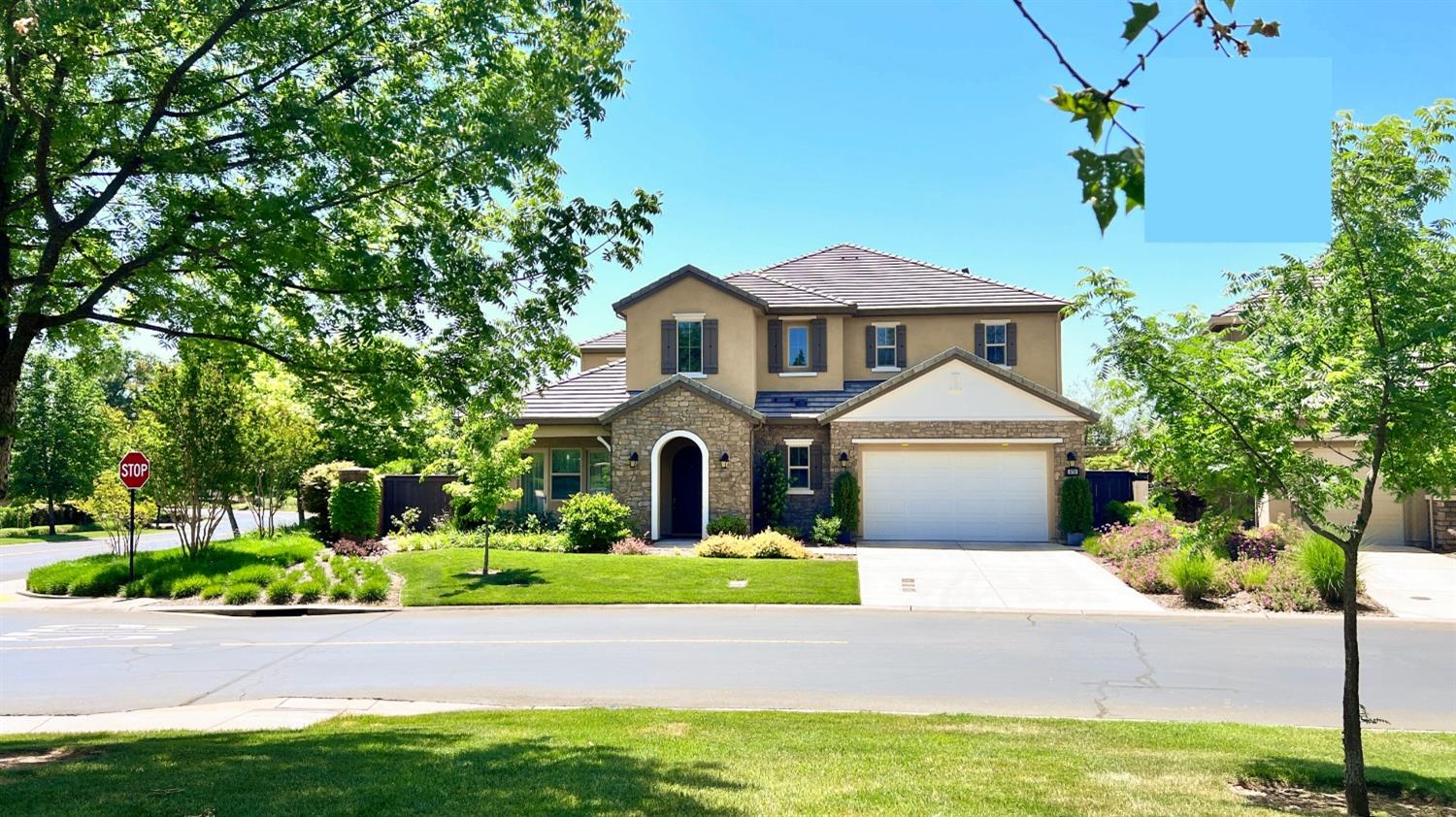 Detail Gallery Image 1 of 24 For 870 Leighton, El Dorado Hills,  CA 95762 - 4 Beds | 4/1 Baths