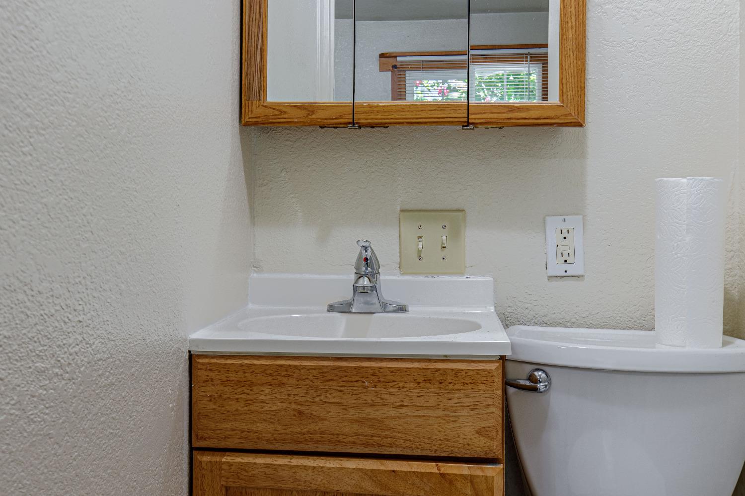 Detail Gallery Image 10 of 37 For 1425 Page Ct, Modesto,  CA 95354 - 3 Beds | 2 Baths