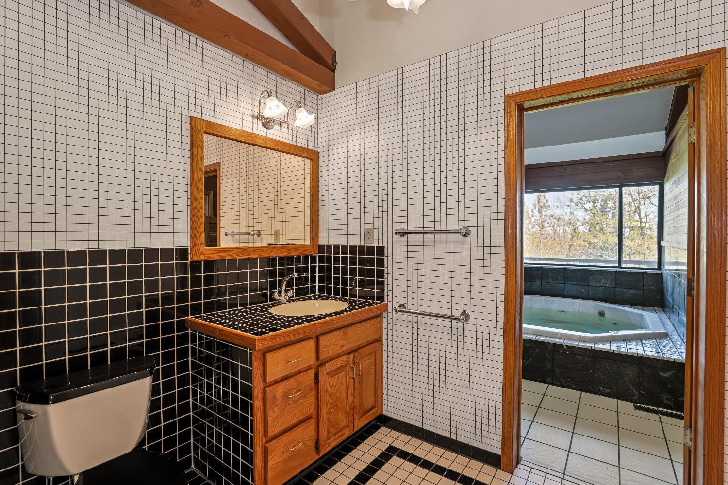 Detail Gallery Image 29 of 67 For 14070 Cartwright Way, Nevada City,  CA 95959 - 3 Beds | 2/1 Baths