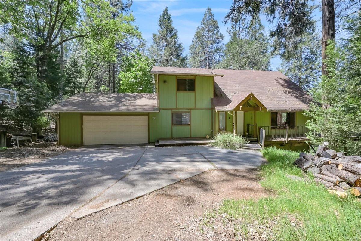 Detail Gallery Image 1 of 33 For 12402 Francis Dr, Grass Valley,  CA 95949 - 4 Beds | 2 Baths