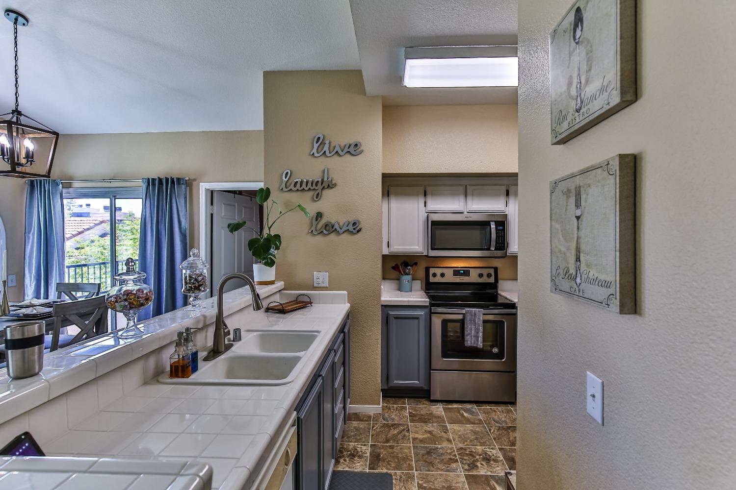 Detail Gallery Image 8 of 26 For 2910 Beachcomber Dr #2065,  Rocklin,  CA 95677 - 2 Beds | 2 Baths