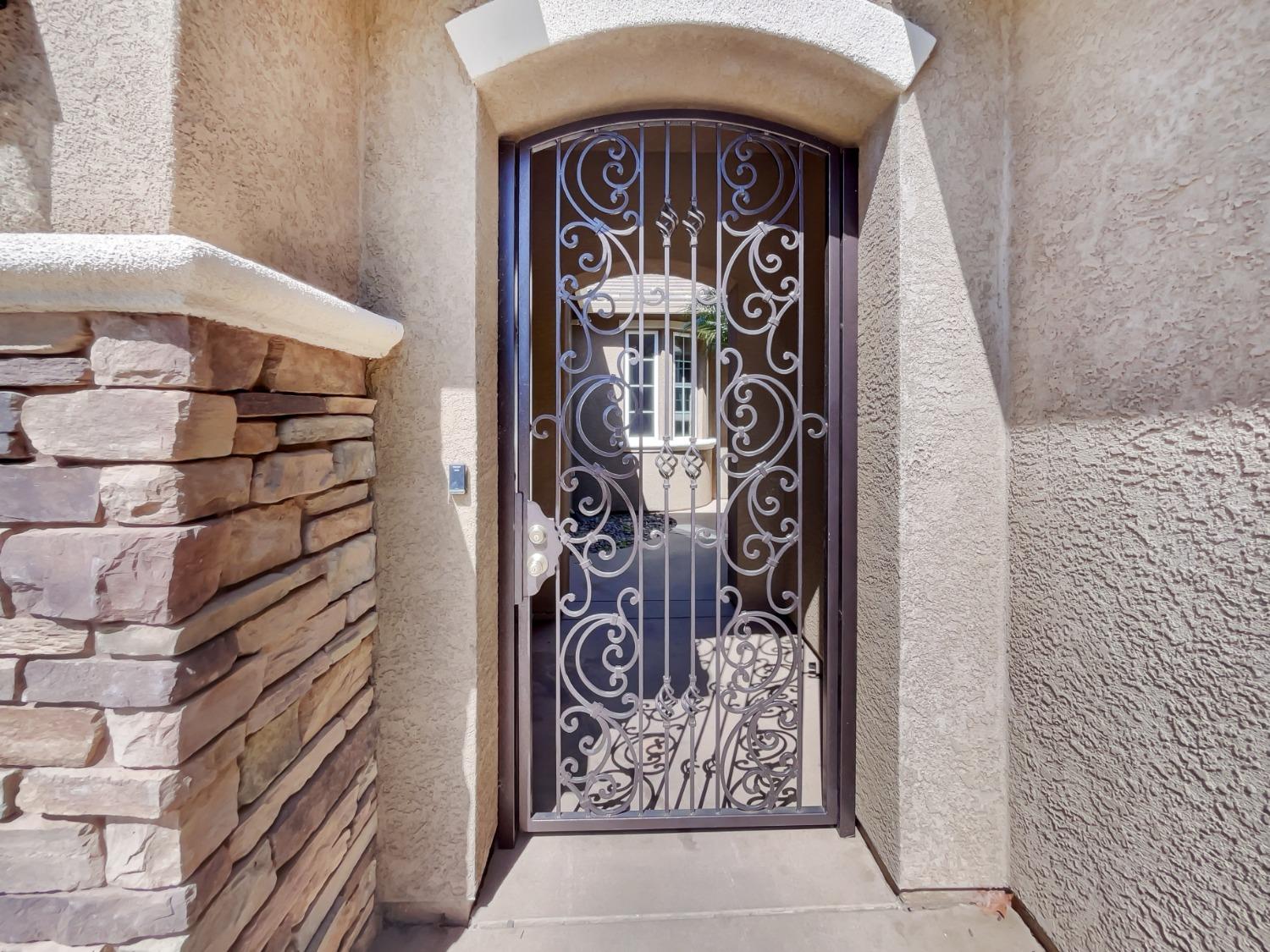Detail Gallery Image 11 of 27 For 2216 Portsmouth Dr, Yuba City,  CA 95991 - 4 Beds | 2/1 Baths
