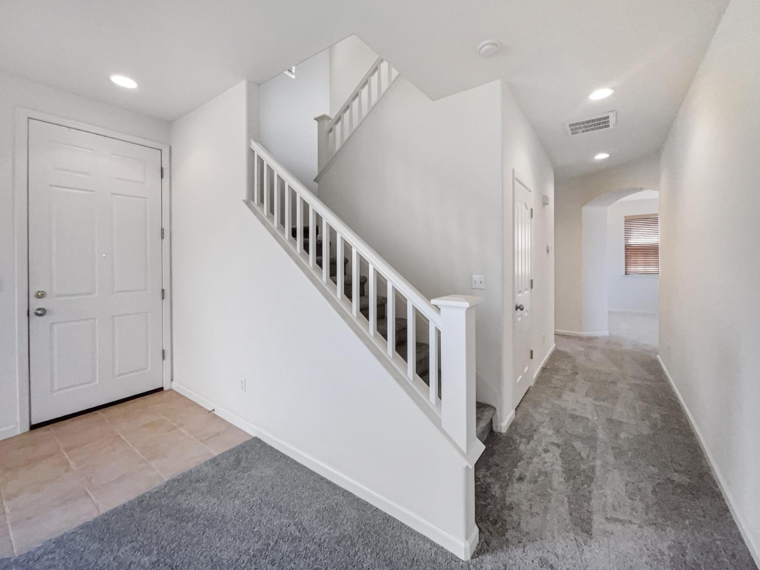 Detail Gallery Image 17 of 30 For 1196 Wallace Way, Yuba City,  CA 95993 - 5 Beds | 2/1 Baths