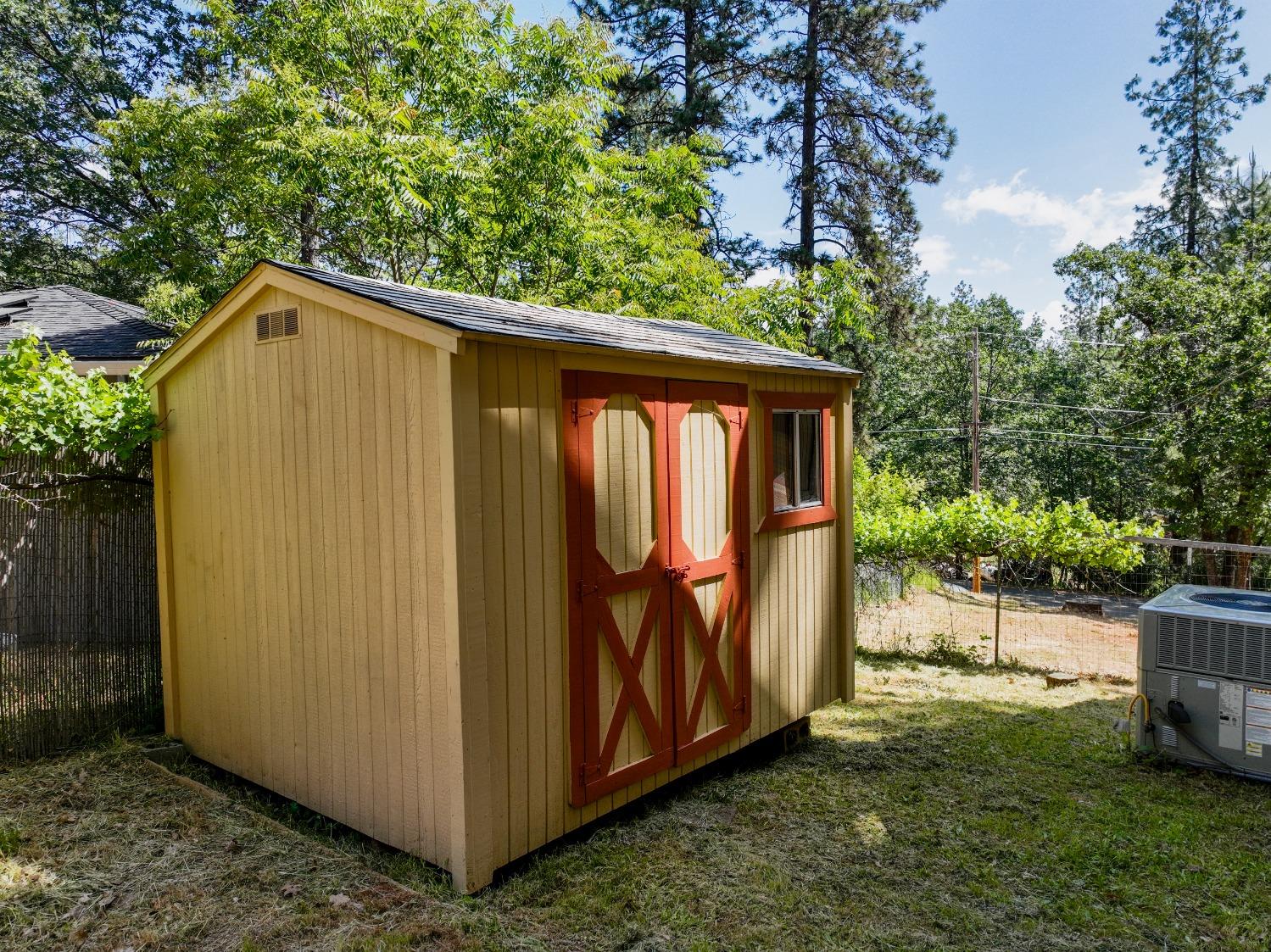 Detail Gallery Image 32 of 47 For 18218 Lawrence Way, Grass Valley,  CA 95949 - 3 Beds | 2/1 Baths