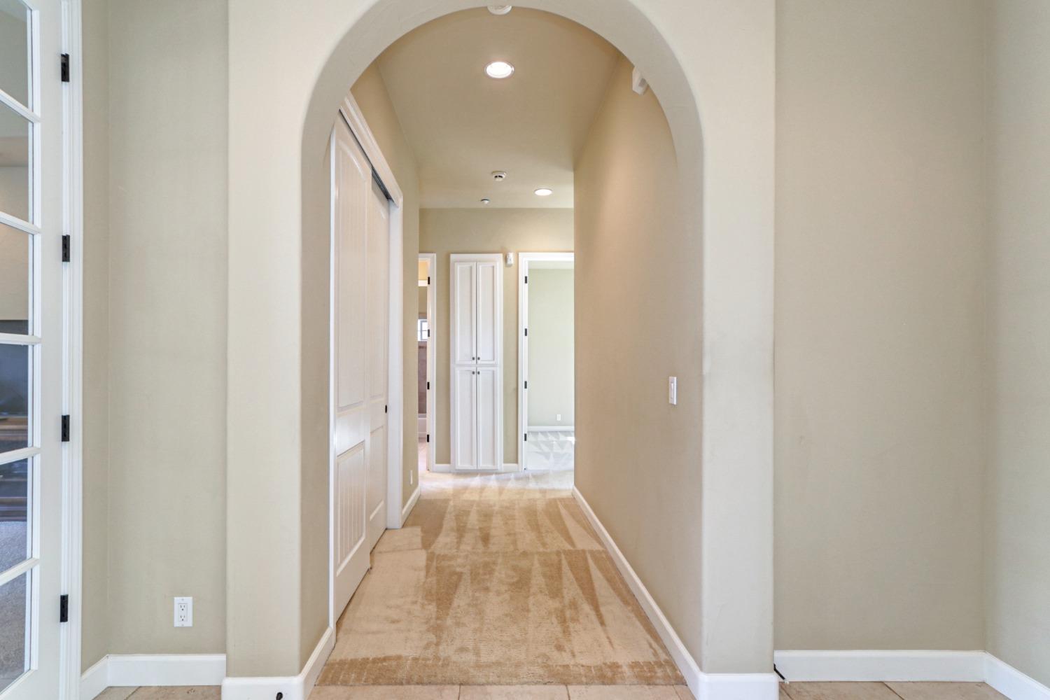 Detail Gallery Image 40 of 66 For 2201 Somerset Cir, Woodland,  CA 95776 - 4 Beds | 2/1 Baths