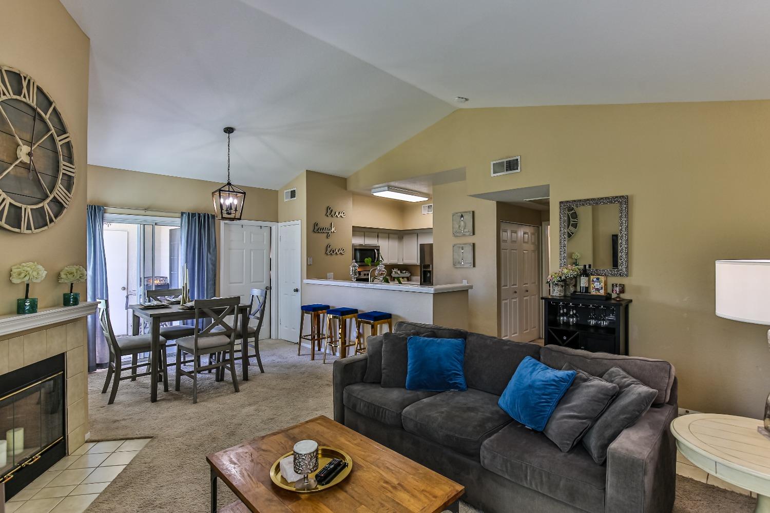 Detail Gallery Image 5 of 26 For 2910 Beachcomber Dr #2065,  Rocklin,  CA 95677 - 2 Beds | 2 Baths
