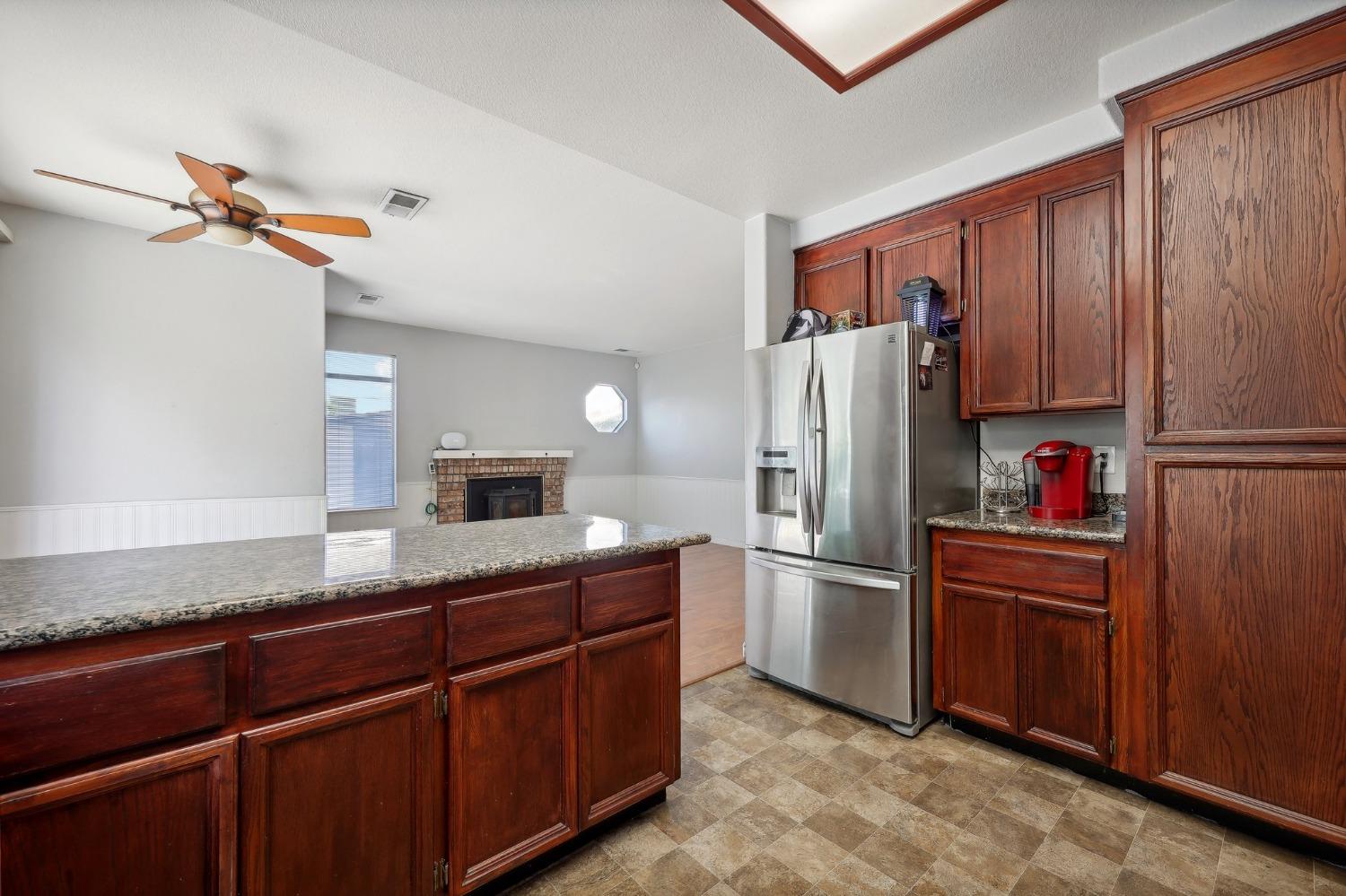 Detail Gallery Image 16 of 40 For 3726 Steve Lillie Cir, Stockton,  CA 95206 - 4 Beds | 2/1 Baths
