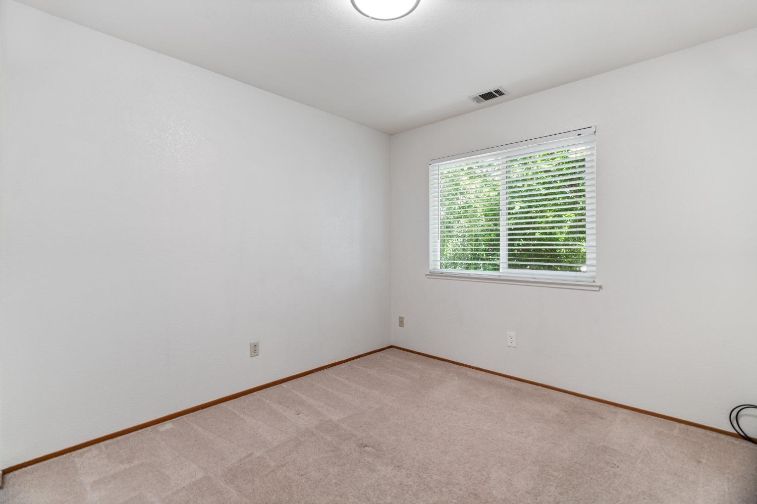 Detail Gallery Image 20 of 35 For 6753 Koster Way, Elk Grove,  CA 95758 - 3 Beds | 2/1 Baths