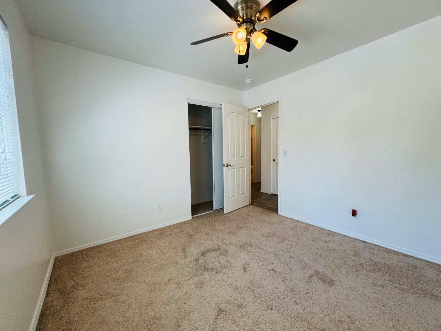 Detail Gallery Image 13 of 21 For 11556 La Costa Ct, Redding,  CA 96003 - 5 Beds | 2 Baths