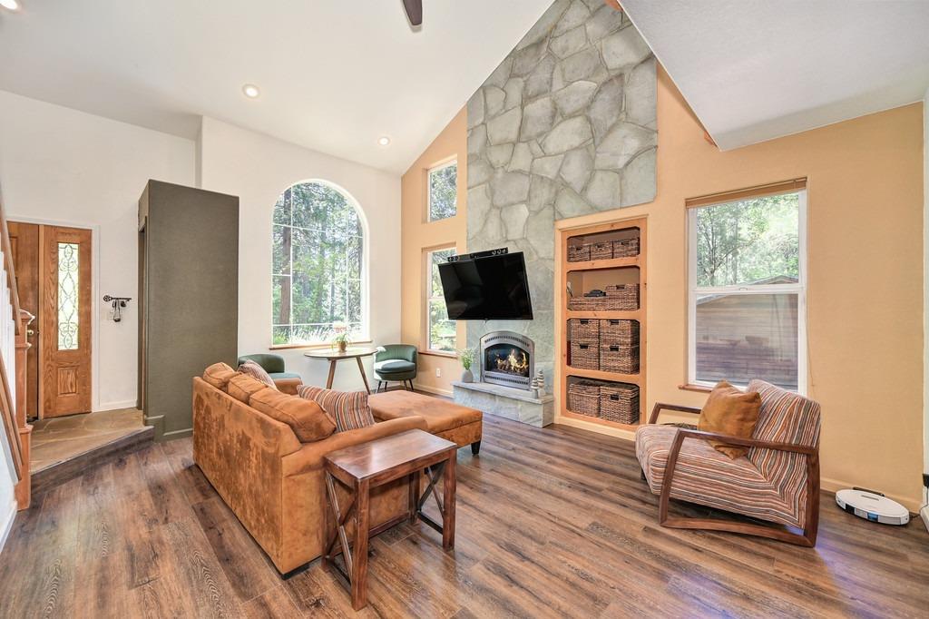 Detail Gallery Image 9 of 57 For 2080 Kodiak Trl, Pollock Pines,  CA 95726 - 2 Beds | 2 Baths