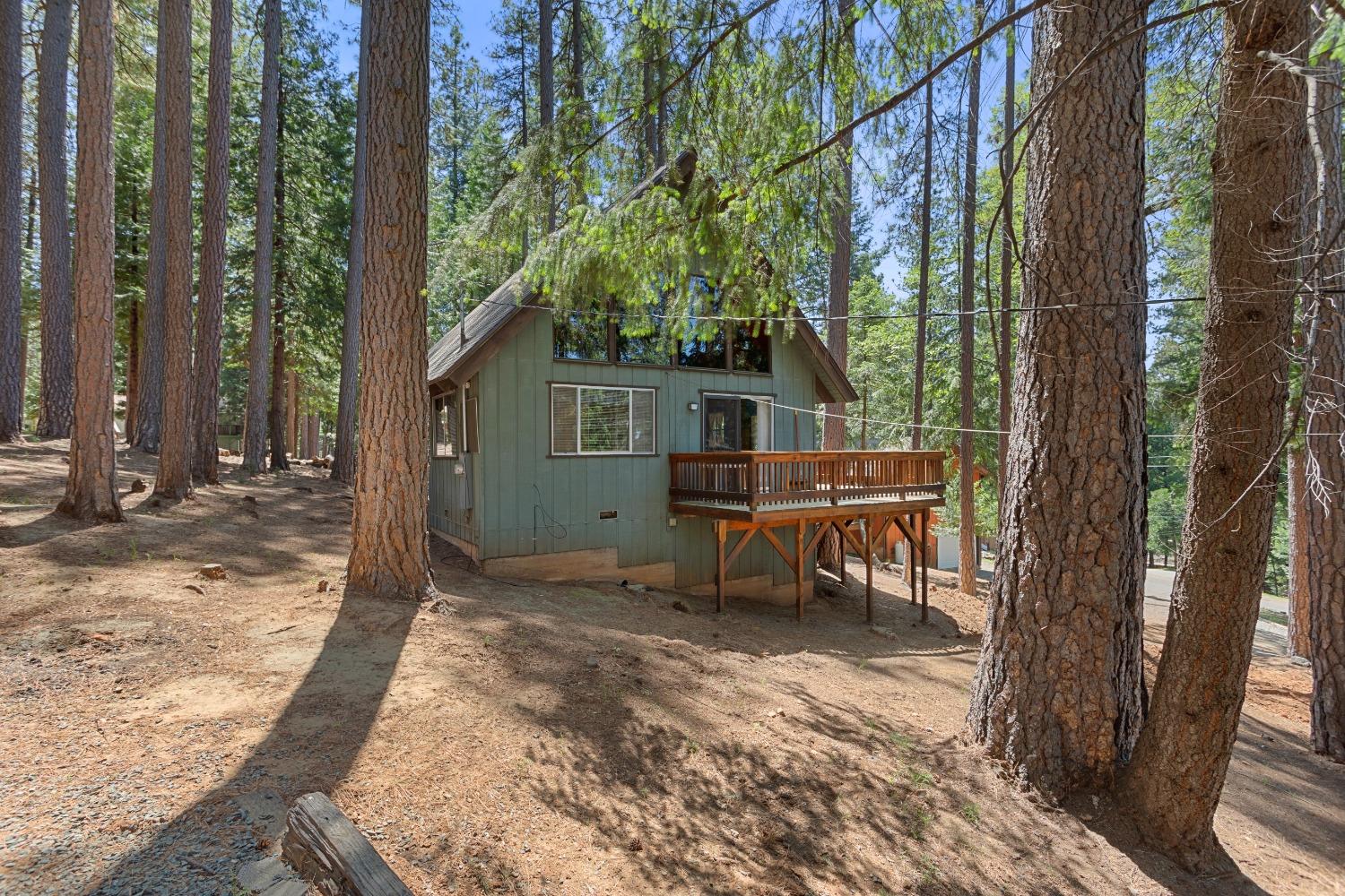 Detail Gallery Image 4 of 27 For 5740 Lupin Ln, Pollock Pines,  CA 95726 - 2 Beds | 1 Baths